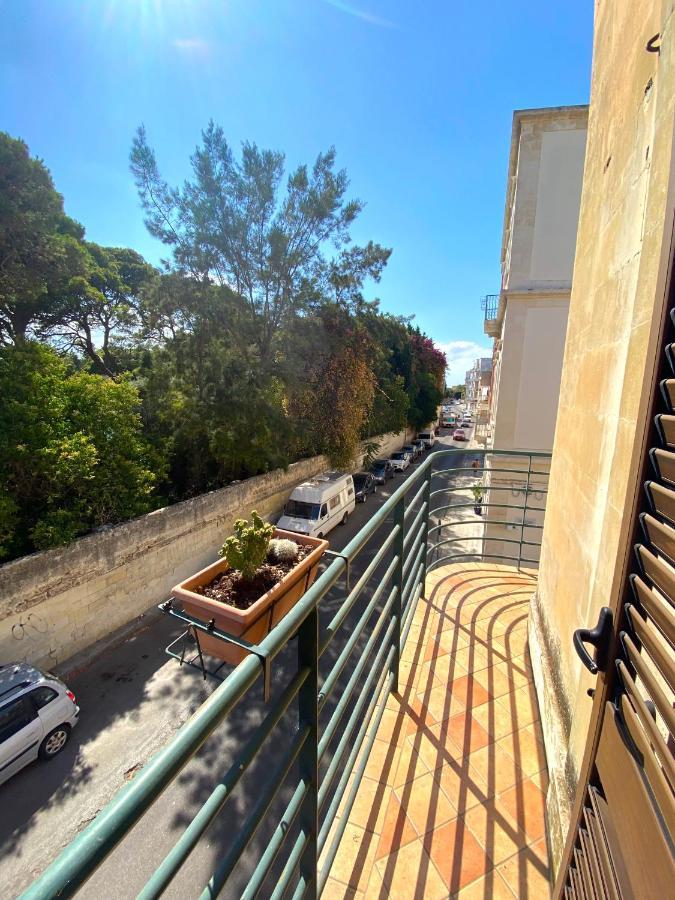 Casa Chiara, Roof Terrace, 100M To The Historical Center Apartment Lecce Bagian luar foto